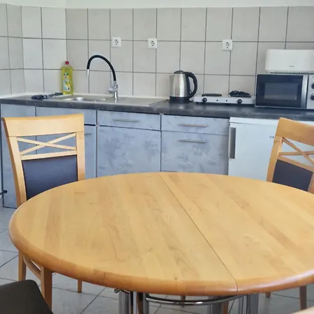 Pale' Bach 招待所 *